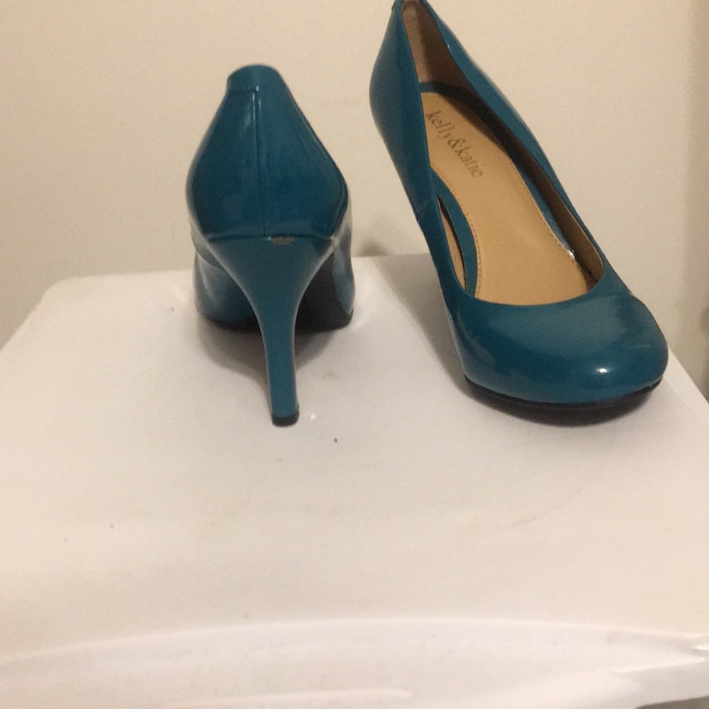 Shoes - Picture 2 of 2